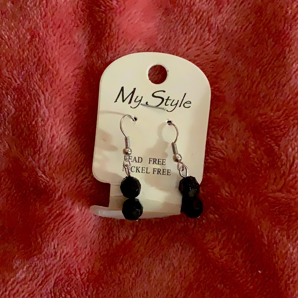 Black Dangling Earrings